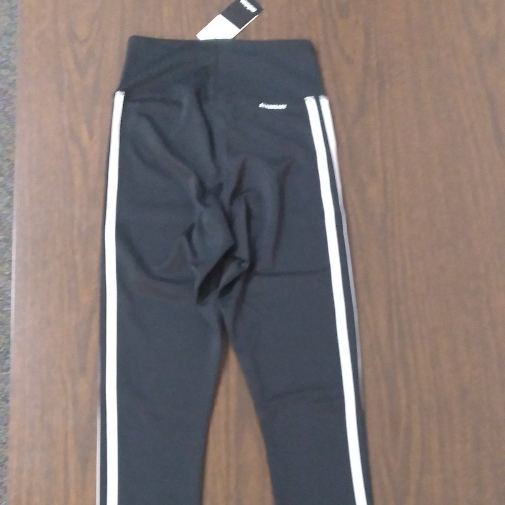 🆕adidas Women's Designed 2 Move 3-Stripes 3/4 Tights, Black/White, NWT, Auth. - Picture 4 of 13